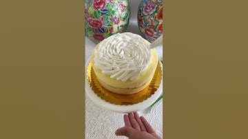 Lemon Cake meets Lemon Pie🤝🍋✨This is a hybrid of two of the most popular lemon desserts