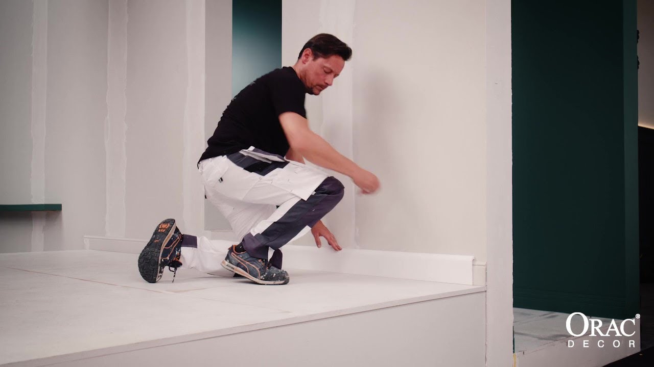 Установка накладного плинтуса Orac Decor - YouTube