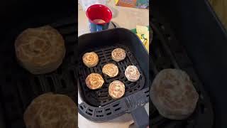 One of my hacks #parentinghack #snacks #airfryerhack #cinnamonroll #recipes #momhack #breakfast