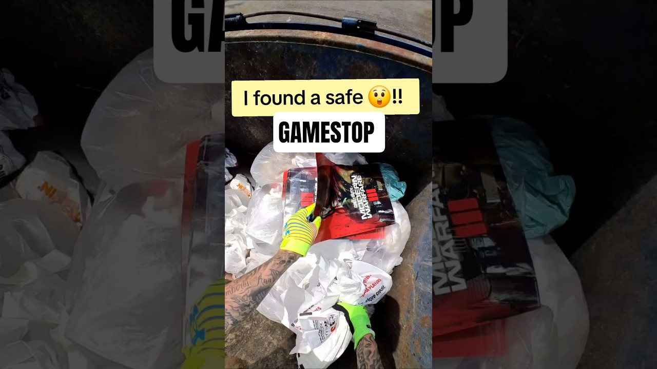 I found a safe in gamestop dumpster 
