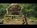 【ENG SUB】Monster attacks bus, everyone in danger! Will she survive? #horror #movieclips
