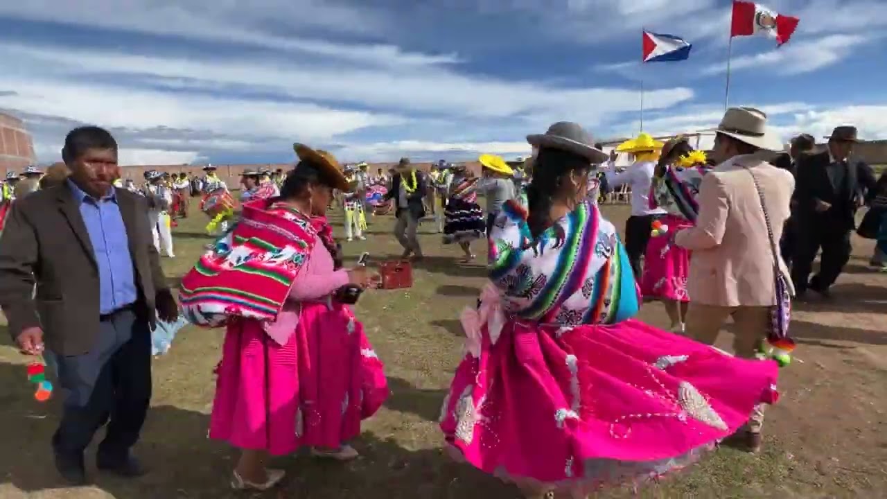 Año nuevo 2026 tuni grande Teniente saliente Benjamin Limahuaya Mamani y Sra. Yolanda 