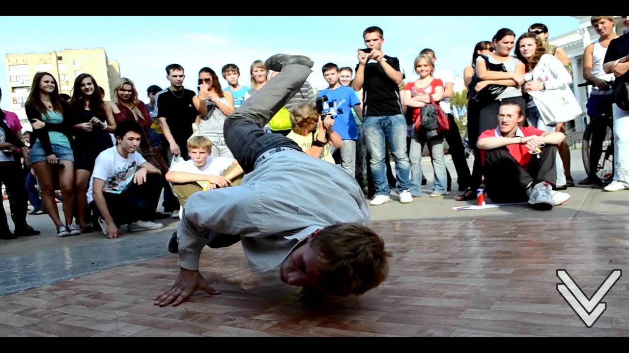 bboy Den vs bboy  LЁ (seven2smoke)