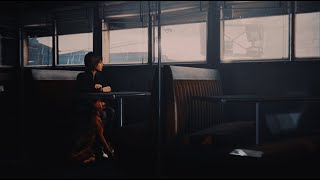 Spanish Sahara playing inside Two Whales Diner as the storm hits Arcadia Bay.