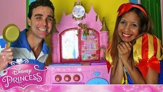 Disney Princess Royal Kingdom Kitchen Cafe With Snow White! || Disney Toy Reviews || Konas2002 screenshot 2