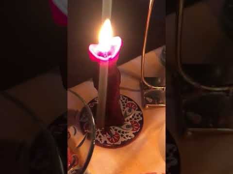 محبي القهوة و الشوكولاتة و الشمع أجوائهم دايما رواق   