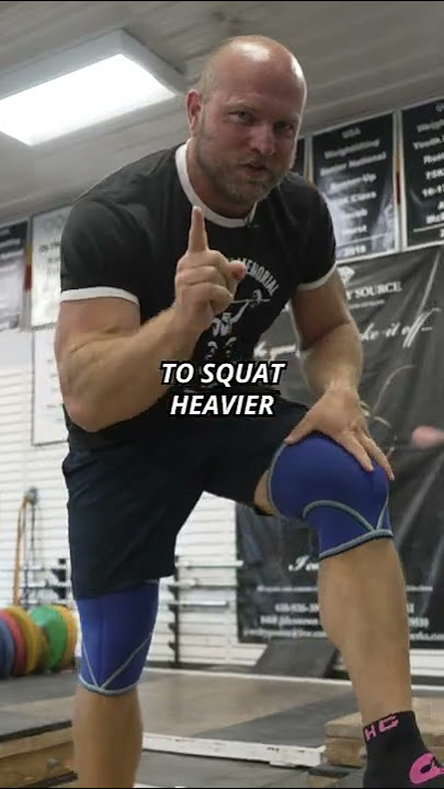 Should You Wear Knee Sleeves For Strength? #shorts