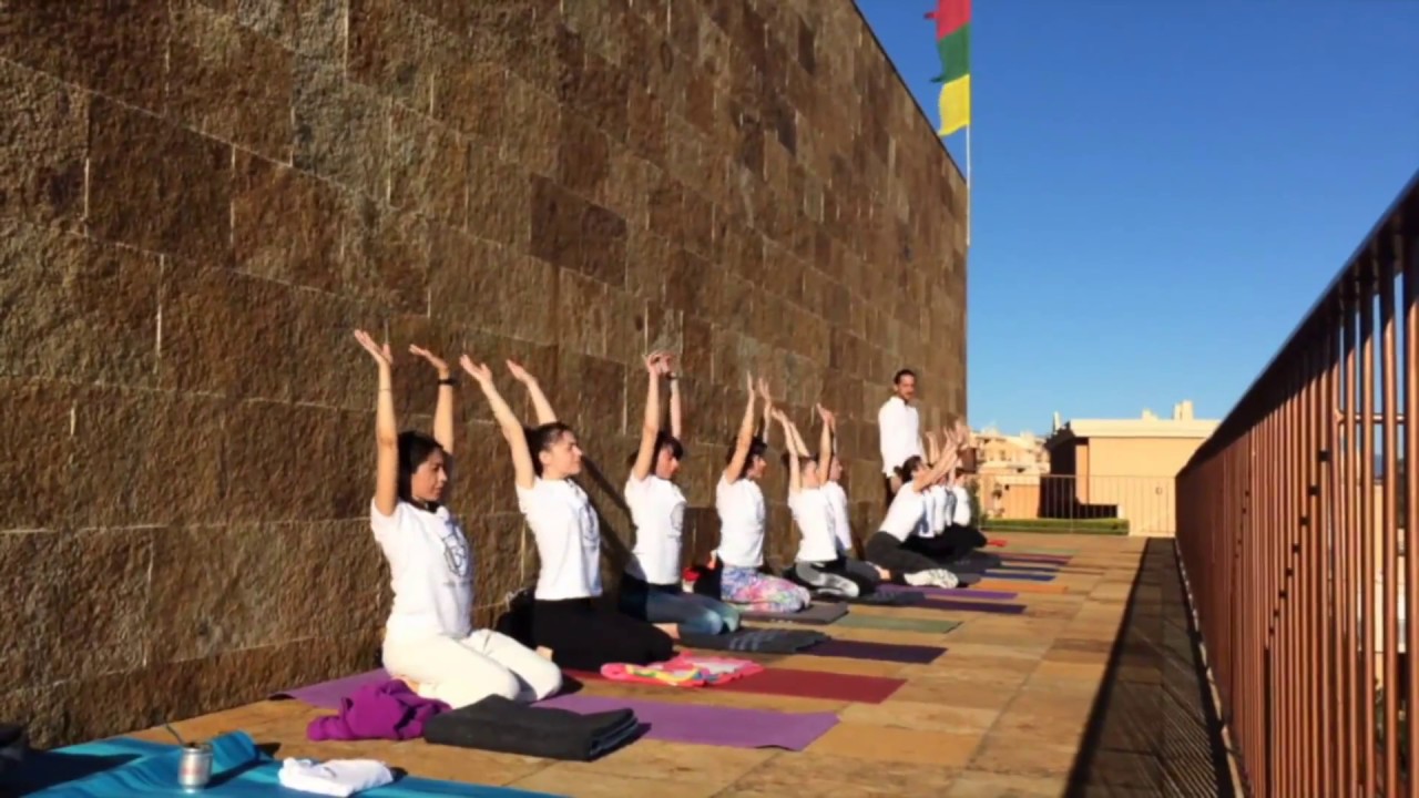 Presentacion del Retiro de Yoga Abril aeroyoga ñuñoa