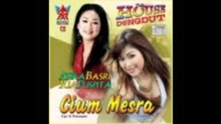 House Dangdut Cium Mesra