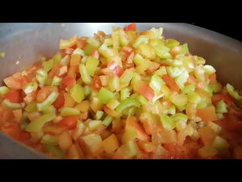 Икра из помидор и перца, или универсальная заправка для блюд.