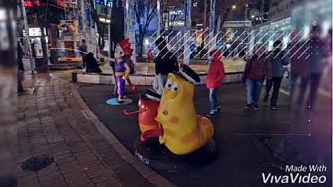 Walk through to Kampungku Restaurant, Myeondong.