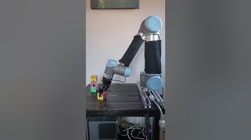 block stacking robot 🤖