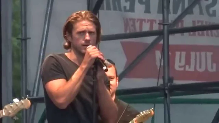 Aaron Tveit - Fix You (Coldplay) (Live @ Elsie Fes...