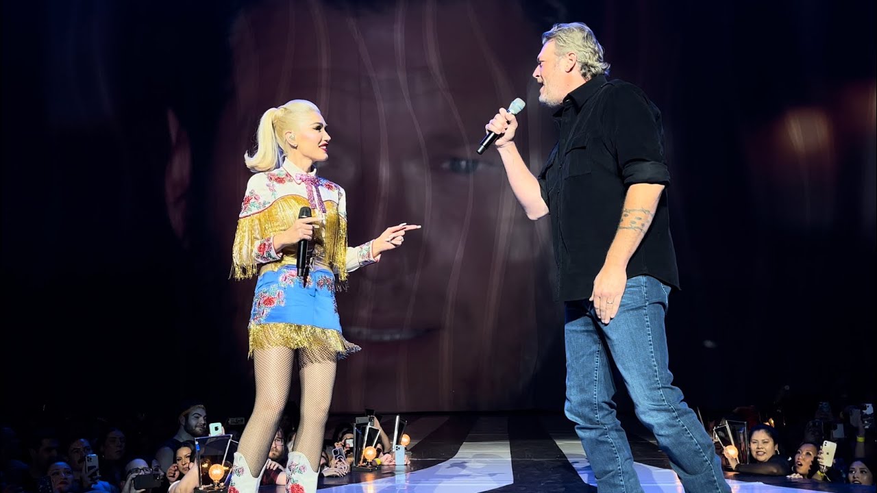 Gwen Stefani & Blake Shelton - Happy Anywhere live in Las Vegas, NV - 11/6/2021