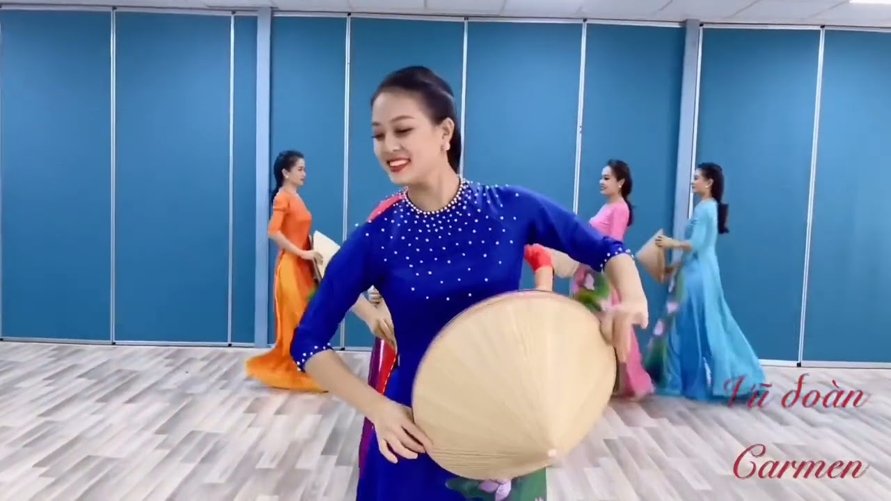 Múa nhạc có lời: Việt Nam quê hương tôi