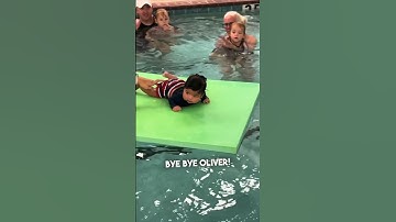 This baby finishing his swimming lessons is too wholesome ❤️