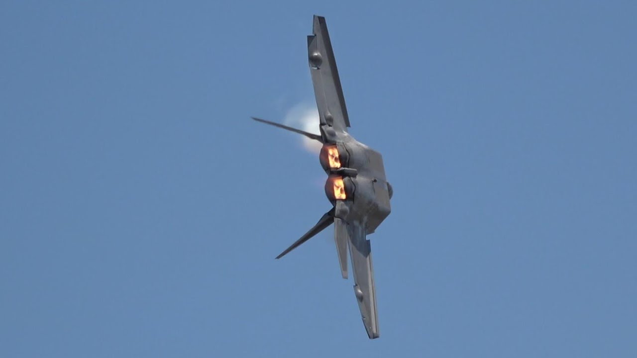F-22A Raptor warms up Avalon Airshow 2019