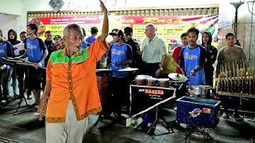 BOJO LORO Didi Kempot - Si Kakek Semakin Malam Semakin Semangat - Angklung Maliboro Jogja NEW BANESA