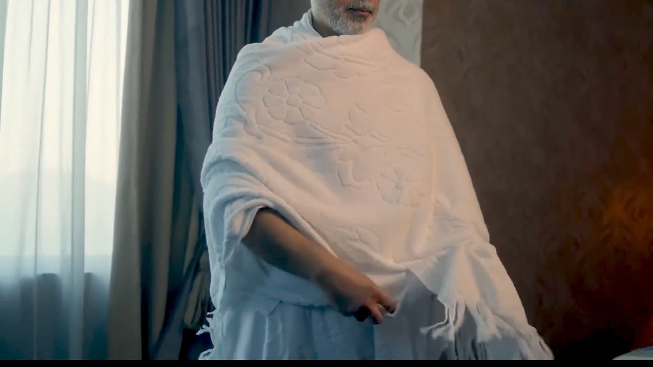 طريقة لف الإحرام للرجال بحيث لا يسقط ولا يضايق ـ وطريقة الاضطباع