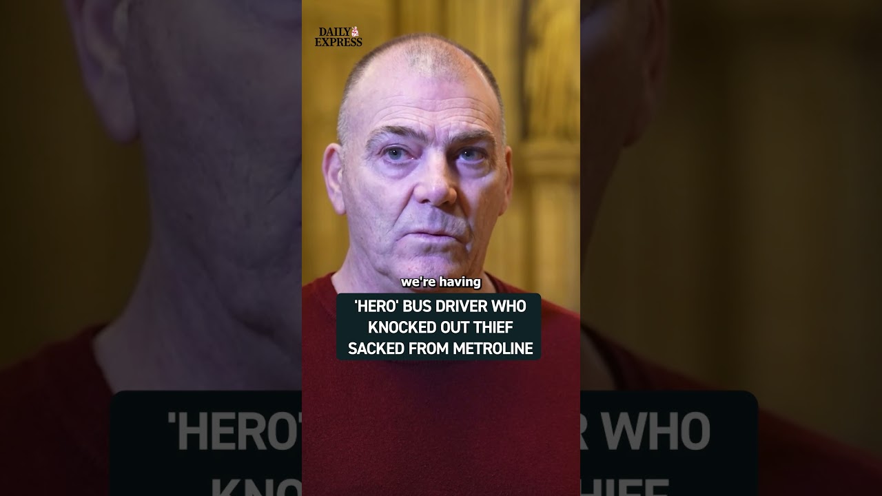 Mark Hehir, who was fired after he chased down and knocked out a thief, was welcomed to Parliament 👏