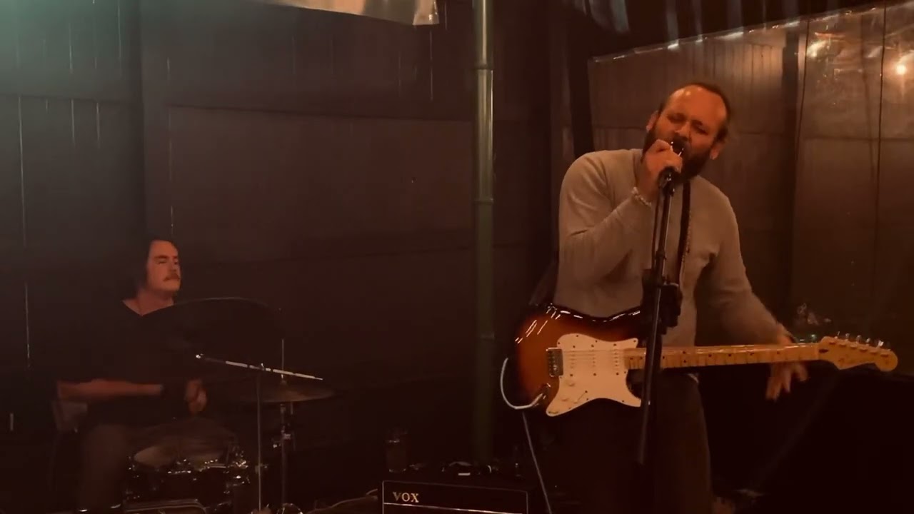 Original Tune  “Flowing Through Your Veins” w Alex Hamby live at Kava and Co Jacksonville FL. SNIP