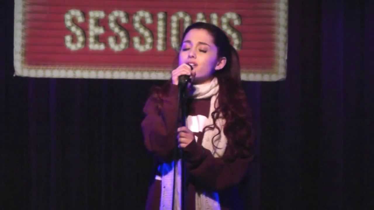 Watch Ariana Grande sing Whitney Houston hit 'I Have Nothing