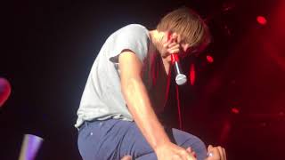 Kroq Almost Acoustic Christmas 2017 in the pit night 2