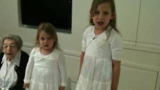 Sapir Ekshtein & Maya Ekshtein - passover 2010