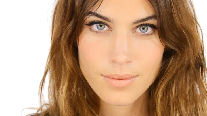 Alexa Chung  Make-up Tutorial - Starring Alexa Chu...