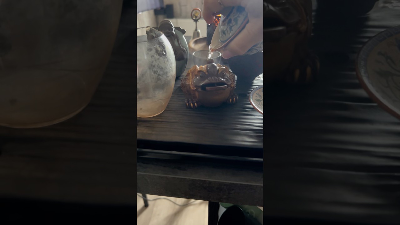 Чай меняет  цвет 