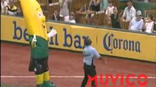 ЯП Человек банан танцует