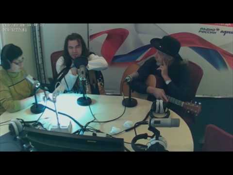 В пятницу вечером:
