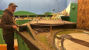 All Tracks Operational !...TURNTABLE QUIT WORKING !