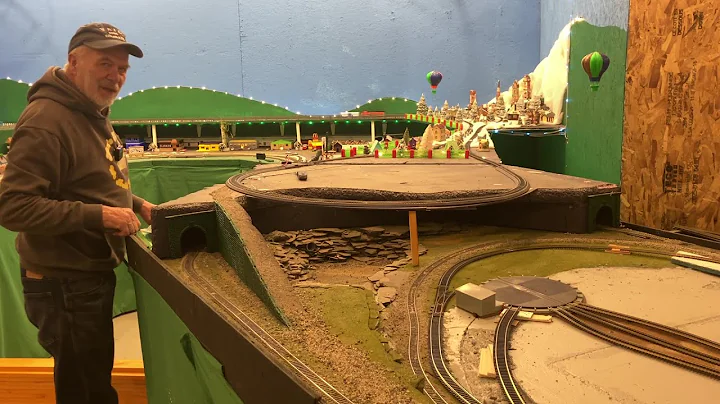 All Tracks Operational !...TURNTABLE QUIT WORKING !