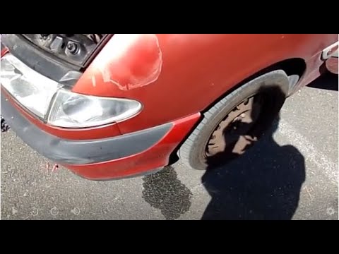 Vidéo: Qu'est-ce que l'eau fuit sous la voiture?