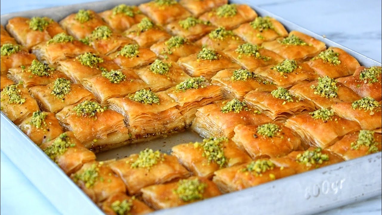 Oklava Yok❗ Tek Tek Açmak Yok❗ Baklava Yapmak Hiç Bu Kadar Kolay Olmadı 😃 4 Bezeli Çıtır Baklava☑️