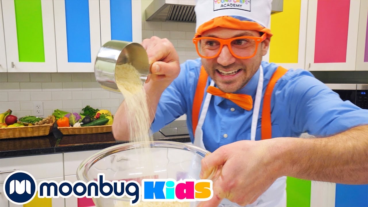 Blippi Aprende a Cocinar | @BlippiEspañol | Moonbug Kids en Español