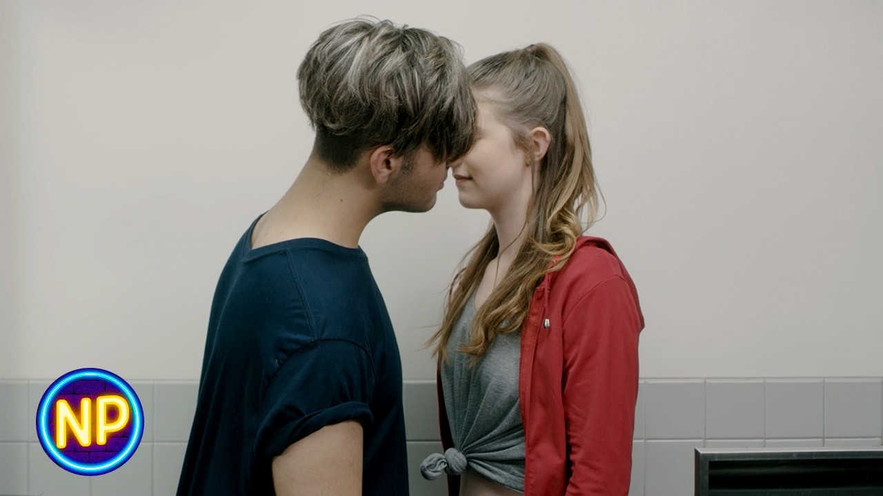 Ellie Sneaks Away to Make Out with Henry | Chicken Girls Season 1 Episode 4