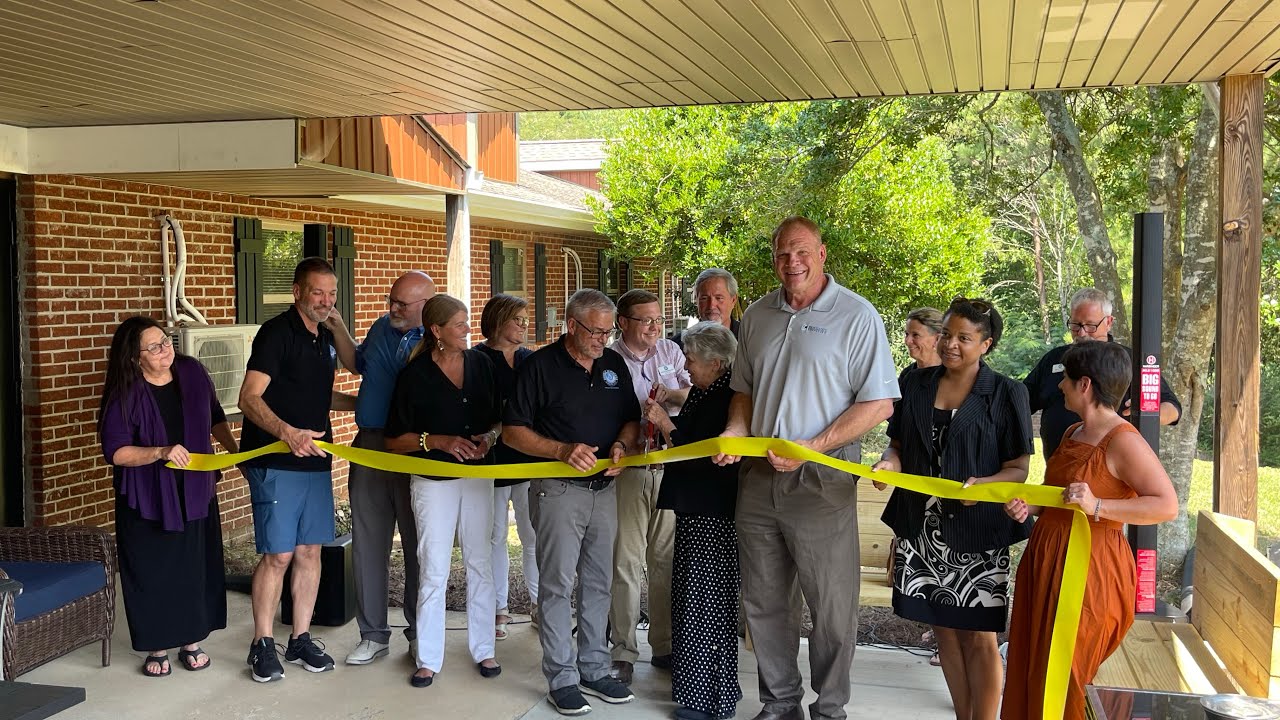 Incredible Tiny Homes Joining in to Give Back to those who Deserve a