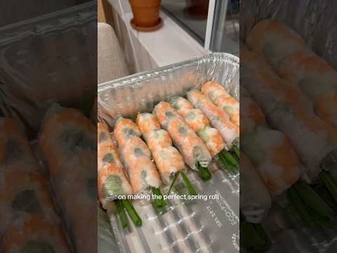 Tips dari seorang tante Vietnam tentang cara membuat lumpia yang sempurna makananvietnam lumpia