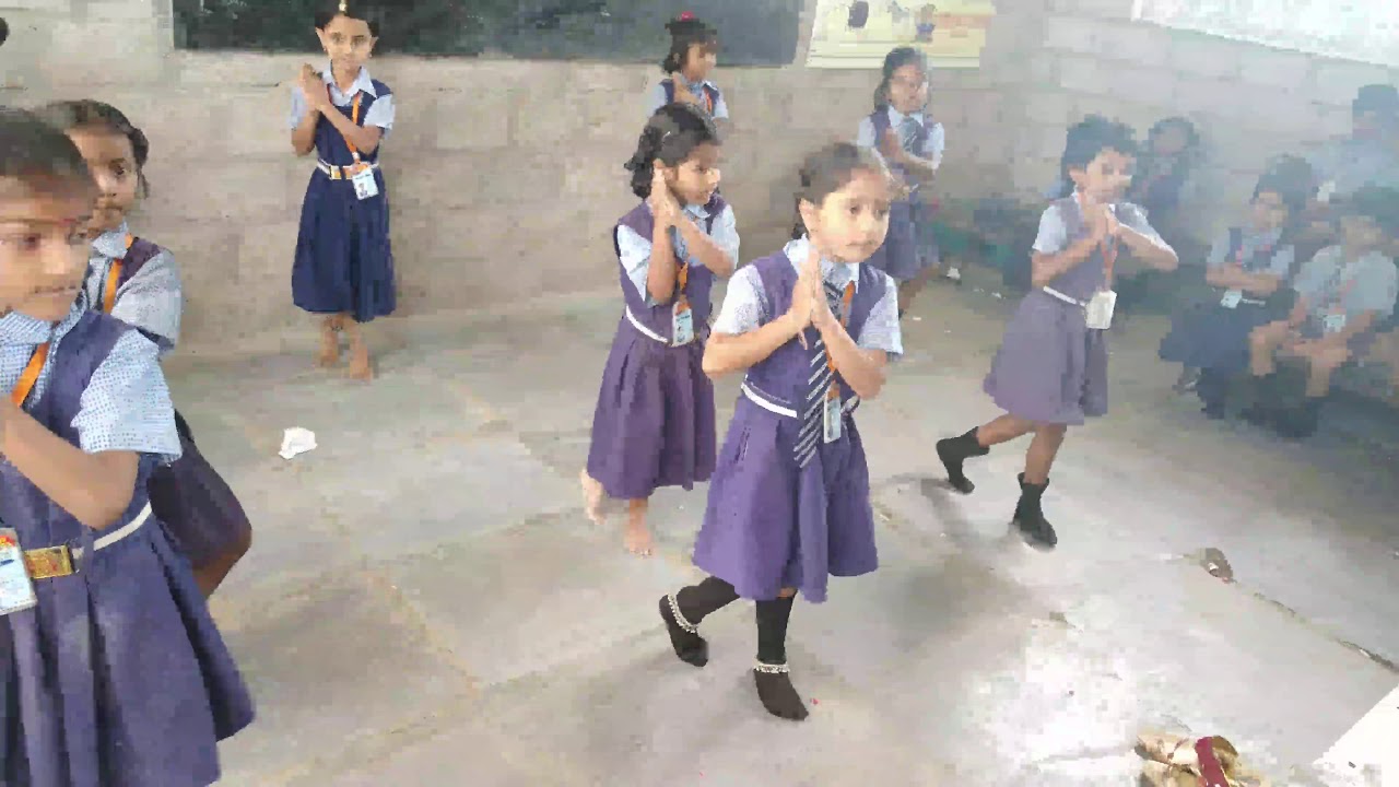 Students dance practice - YouTube