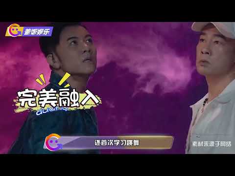 大湾区水舞台太酷了！陈小春带领组员水中劲舞，尹正被感动到落泪