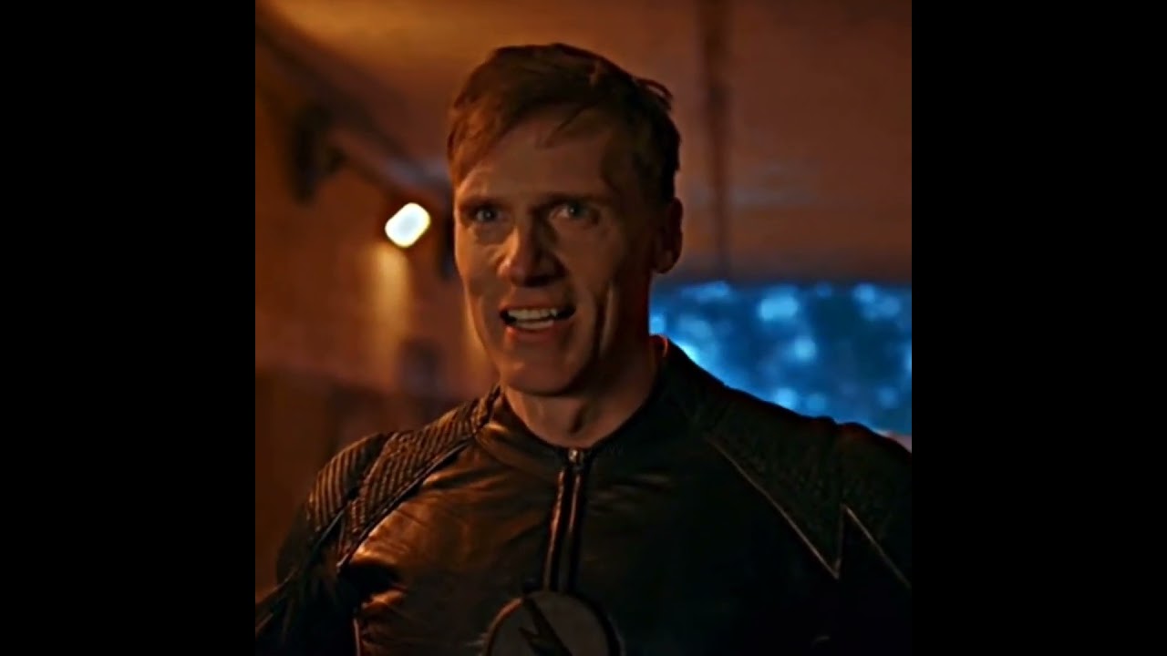 O Zoom esqueceu como pega raio no último episódio☠️ 