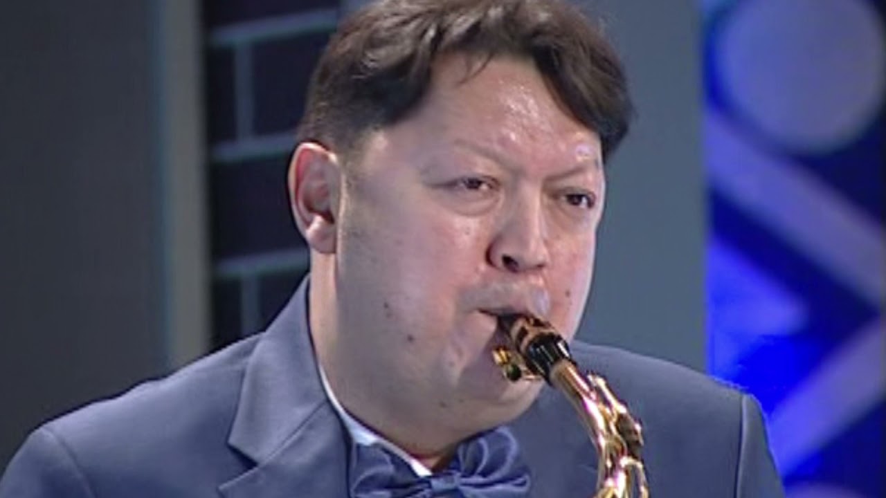 "Издейм сени" Рыспай Абдыкадыров ; саксофон Максат Сулайманкулов (2016)