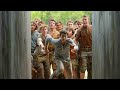 " مجموعة من الشباب محبوسين فى مكان وطريق الخروج عباره عن متاهة فيها وحوش" فيلم 1,2,3 the maze runner