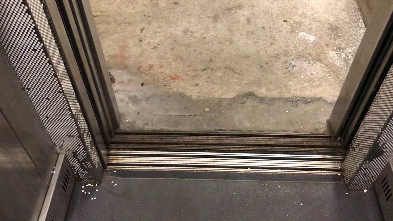 Liftec lift @ Brighton Train Station