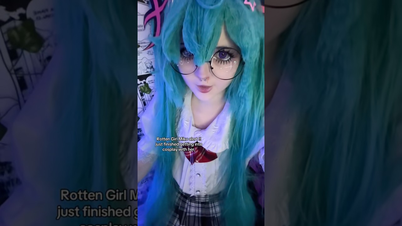 rotten girl miku #animecosplay #cosplay #cosplayers #hatsunemiku #cosplaymakeup