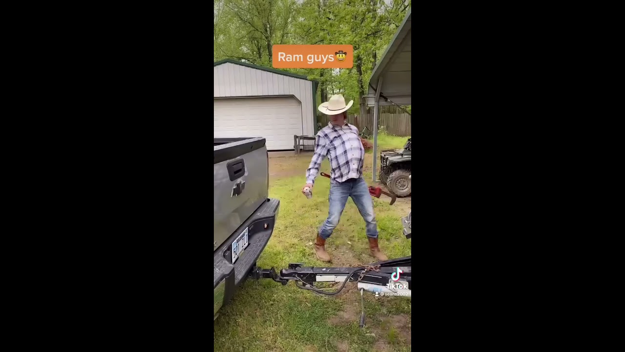 How Dodge Guys Hook Up Their Boat 