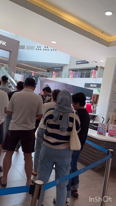 🙄#adidas #crowded #sale#70%off #malaysia #mitsui #klia
