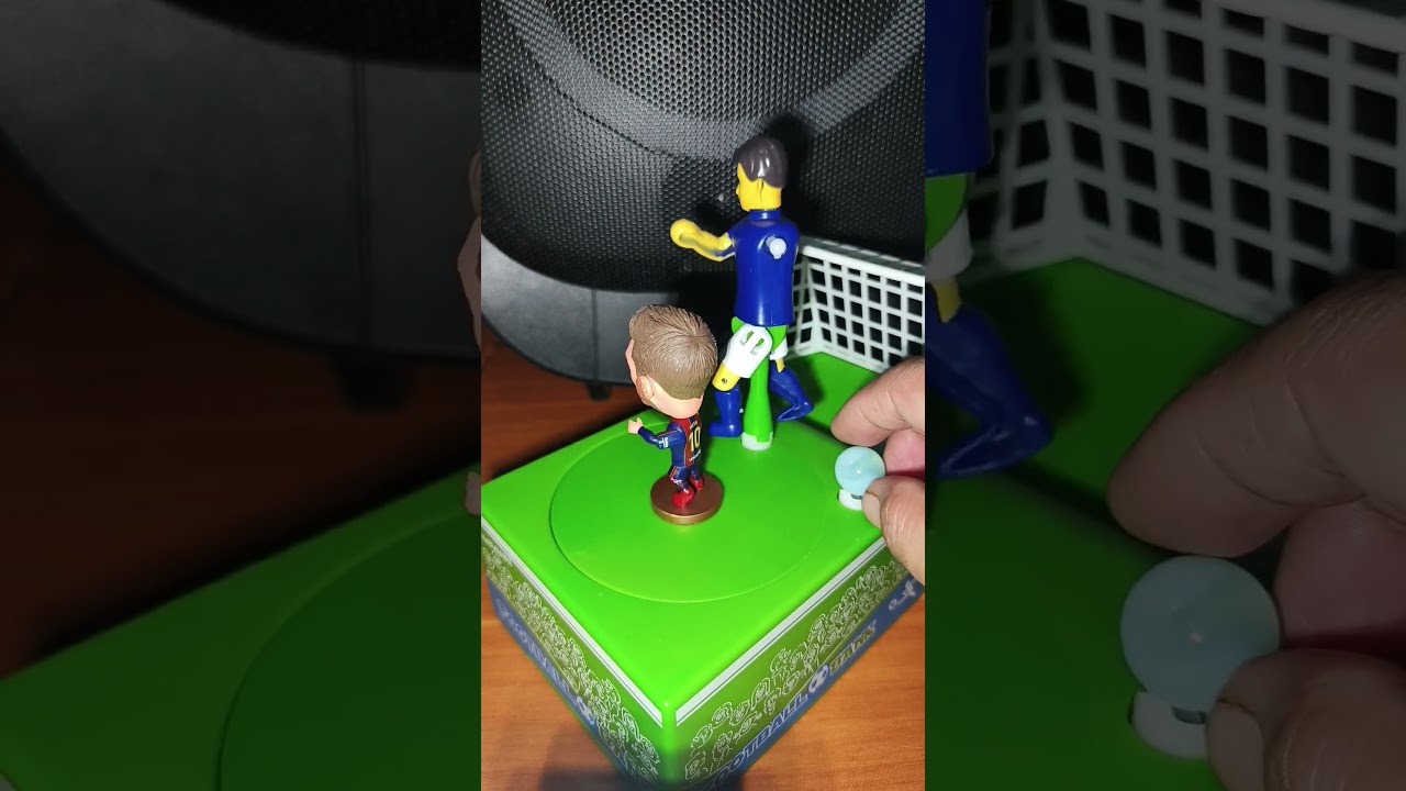 MESSI SOCCER ON THE GO ASMR 